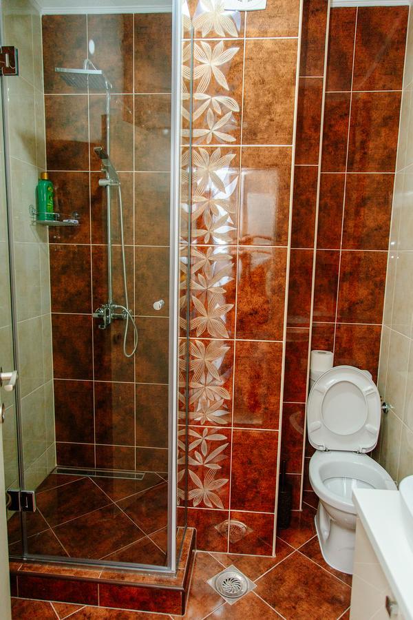 Apartmani Mozaici Рісан Екстер'єр фото