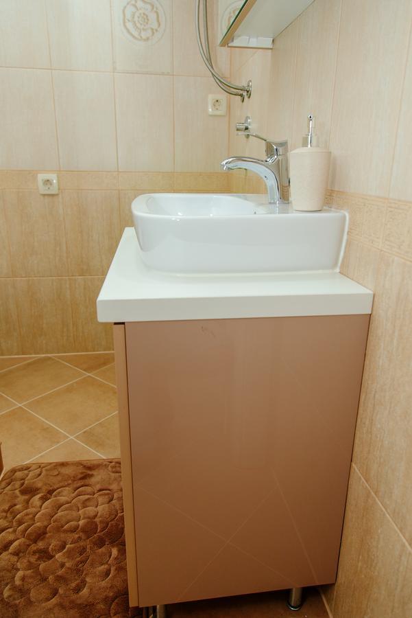 Apartmani Mozaici Рісан Екстер'єр фото
