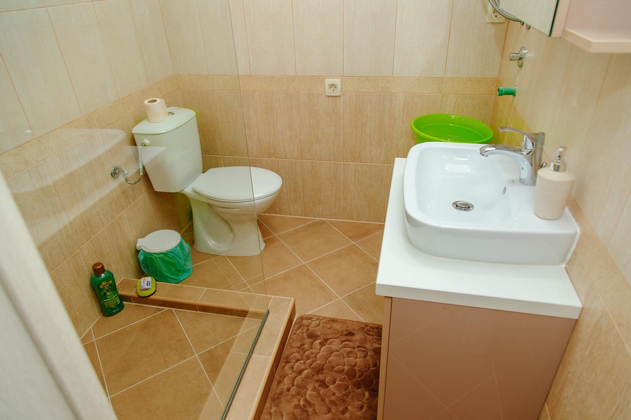 Apartmani Mozaici Рісан Екстер'єр фото